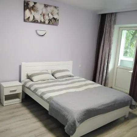 Central Location Apartment *