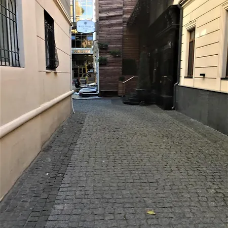 Apartment Central Location